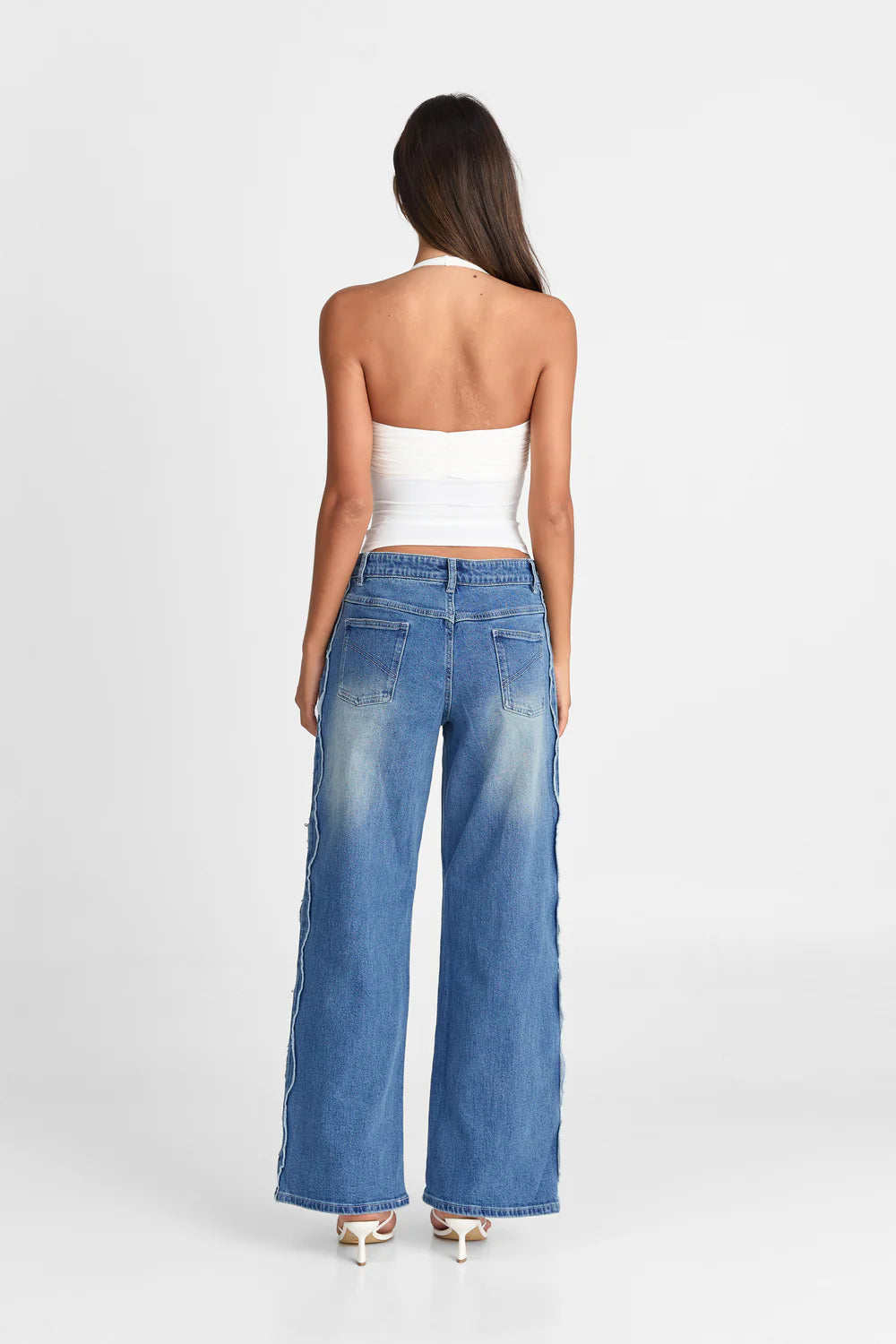 Contour Cut Jeans